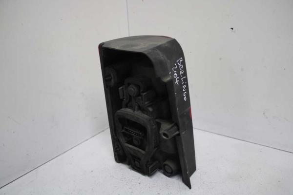 FEU ARRIERE DROIT CITROEN BERLINGO/ PEUGEOT PARTNER 2006+ ( HAYON ) - Vue 2